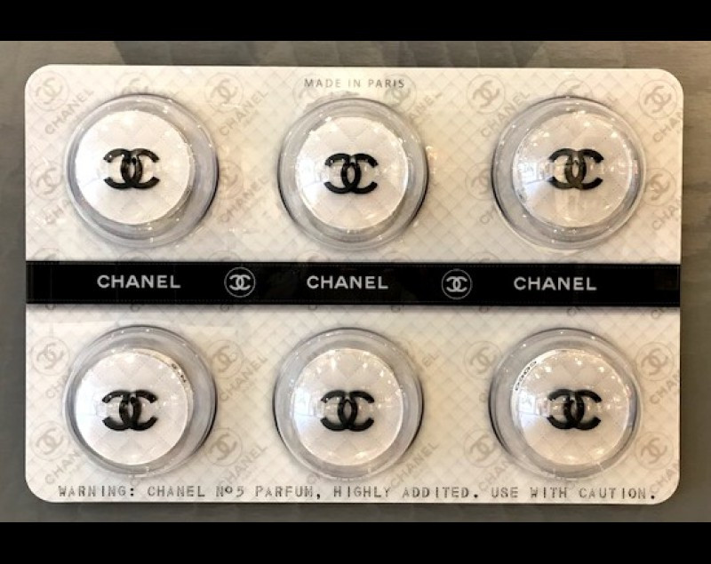 james fashion pills chanel white 800x635